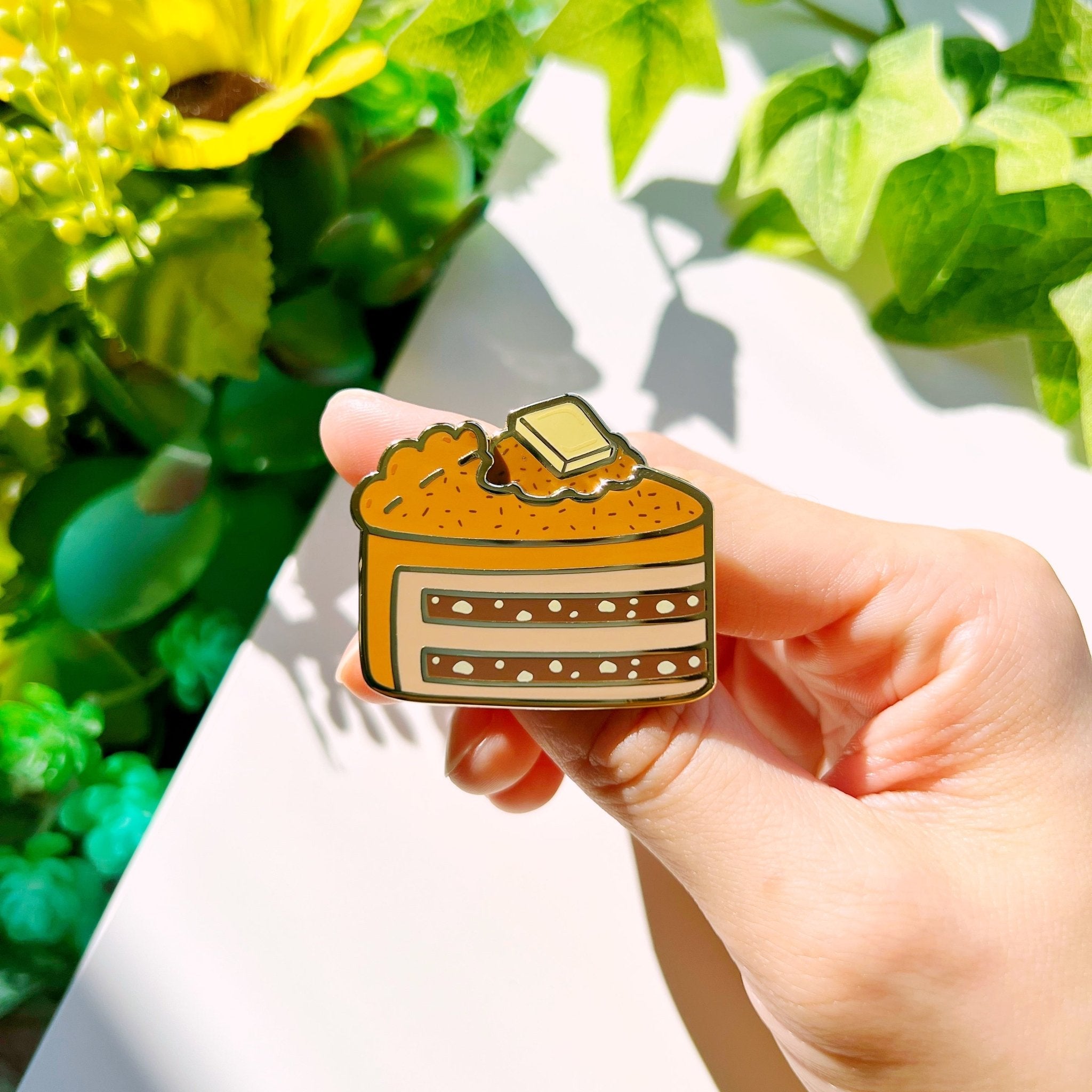 Enamel Pin - Peeking Chocolate Cake (Interactive Slider) - SumLilThings