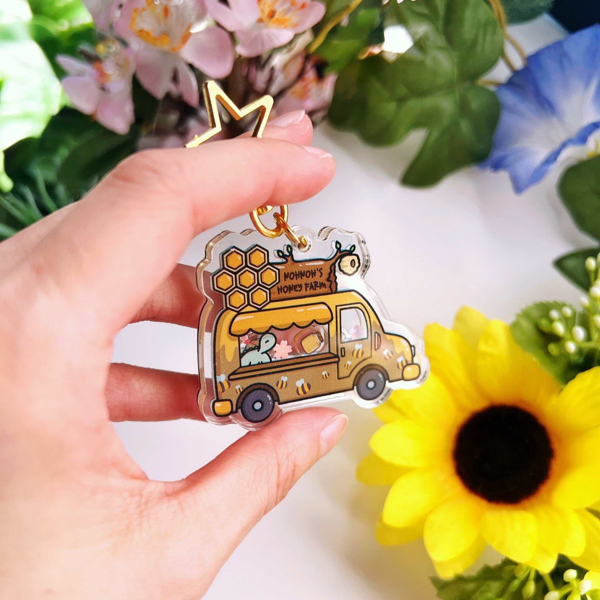 Shaker Keychain - Nohnoh's Honey Truck - SumLilThings