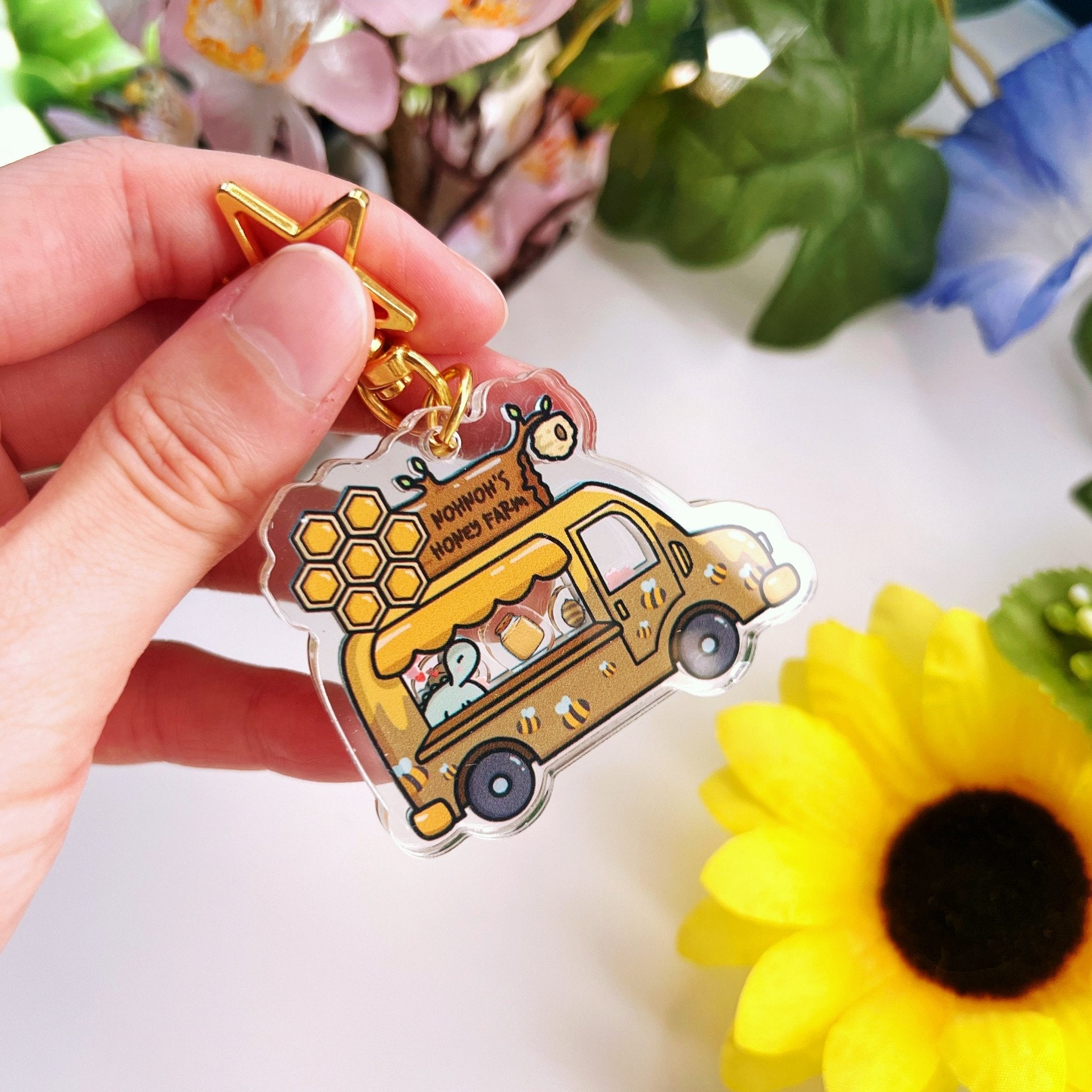 Shaker Keychain - Nohnoh's Honey Truck - SumLilThings