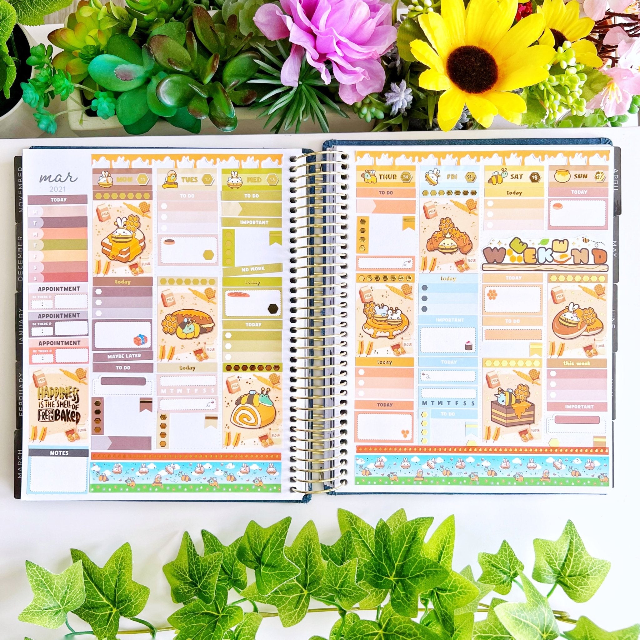 Vertical Kit - Lil' Honey Pastries (10 Pages) - Gold Foil - SumLilThings