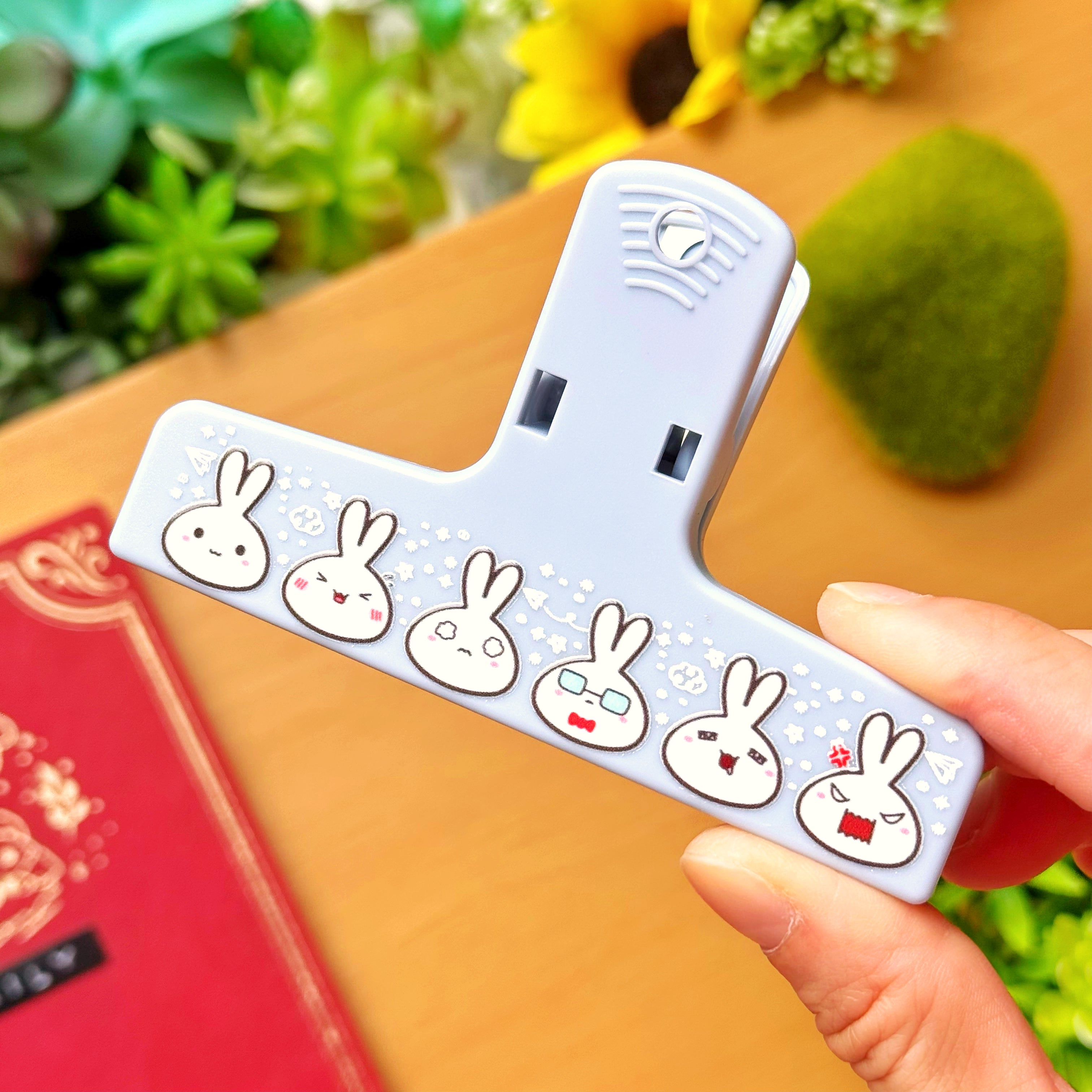 Notebook Clip - Emoti Lil (Magnet)