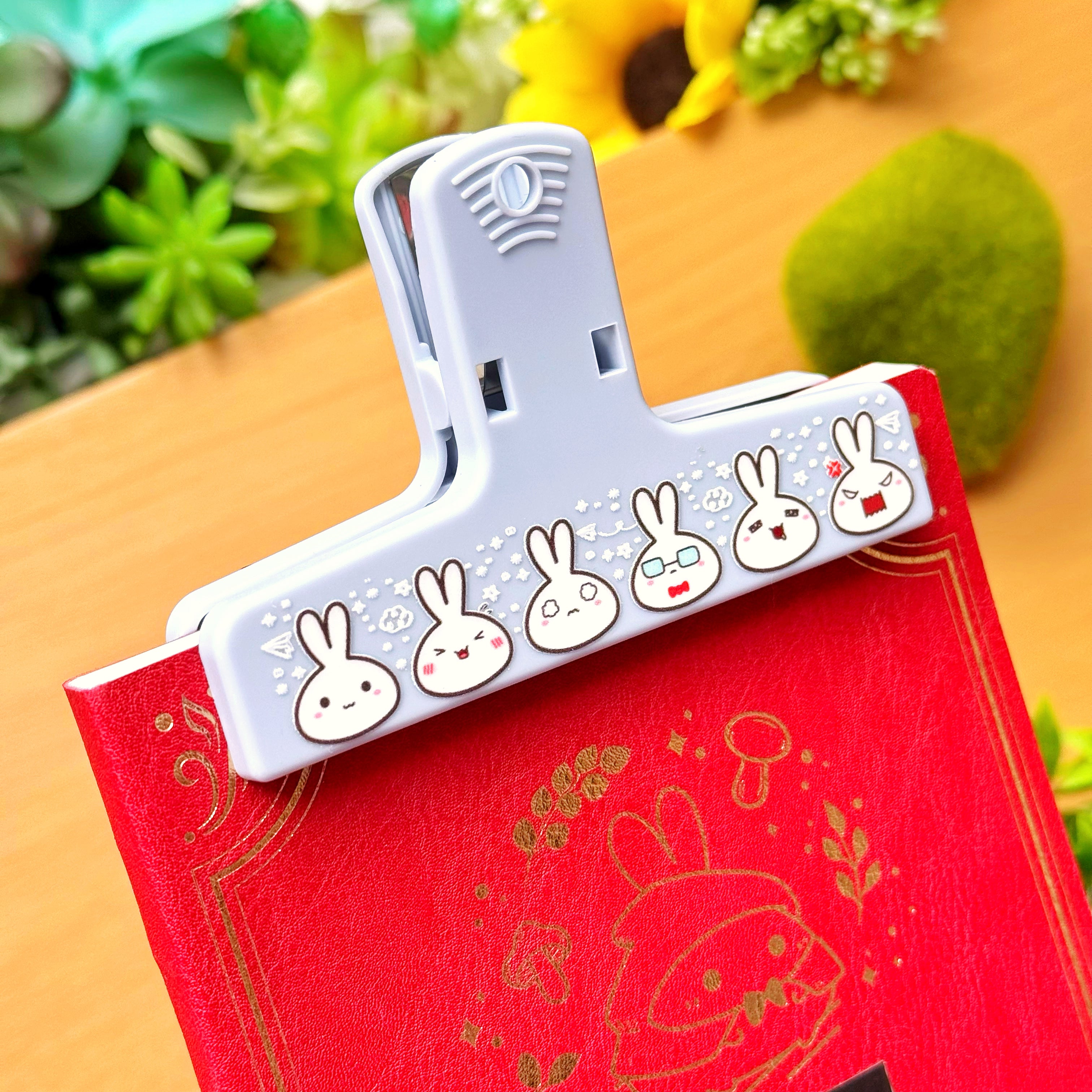 Notebook Clip - Emoti Lil (Magnet)