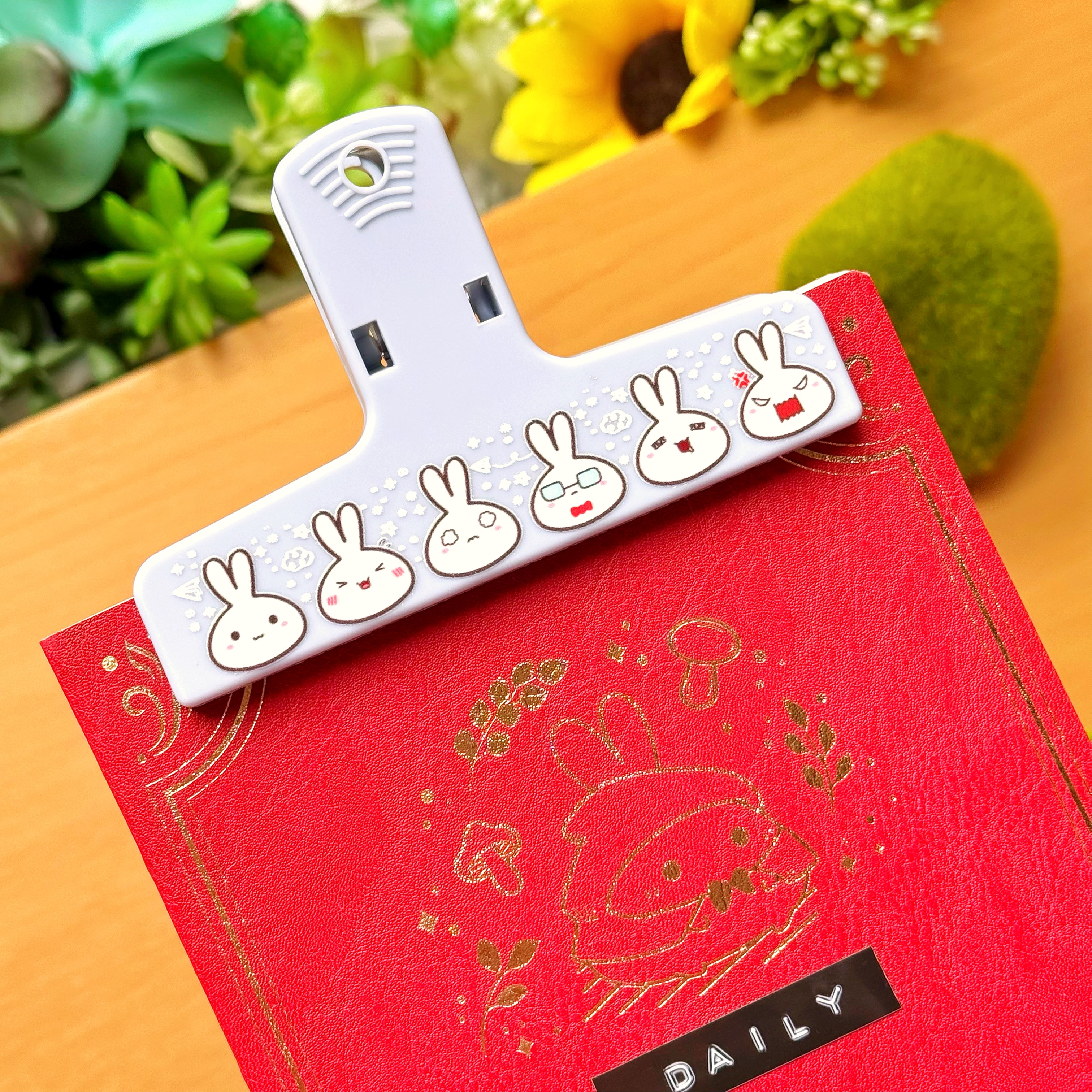Notebook Clip - Emoti Lil (Magnet)