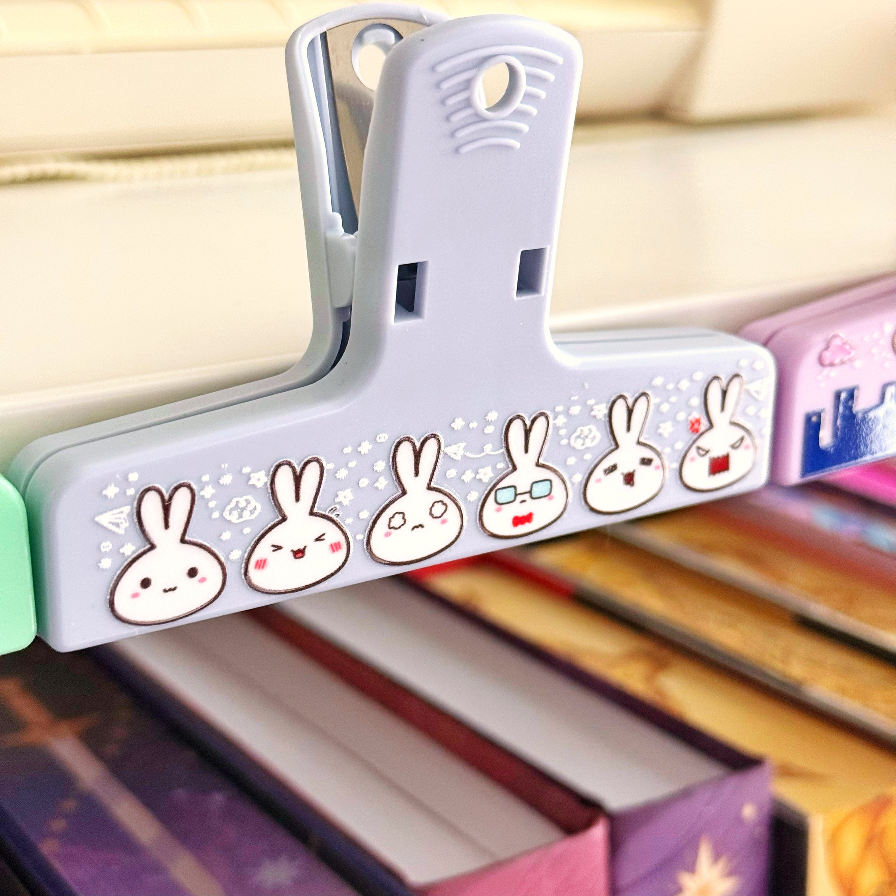 Notebook Clip - Emoti Lil (Magnet)