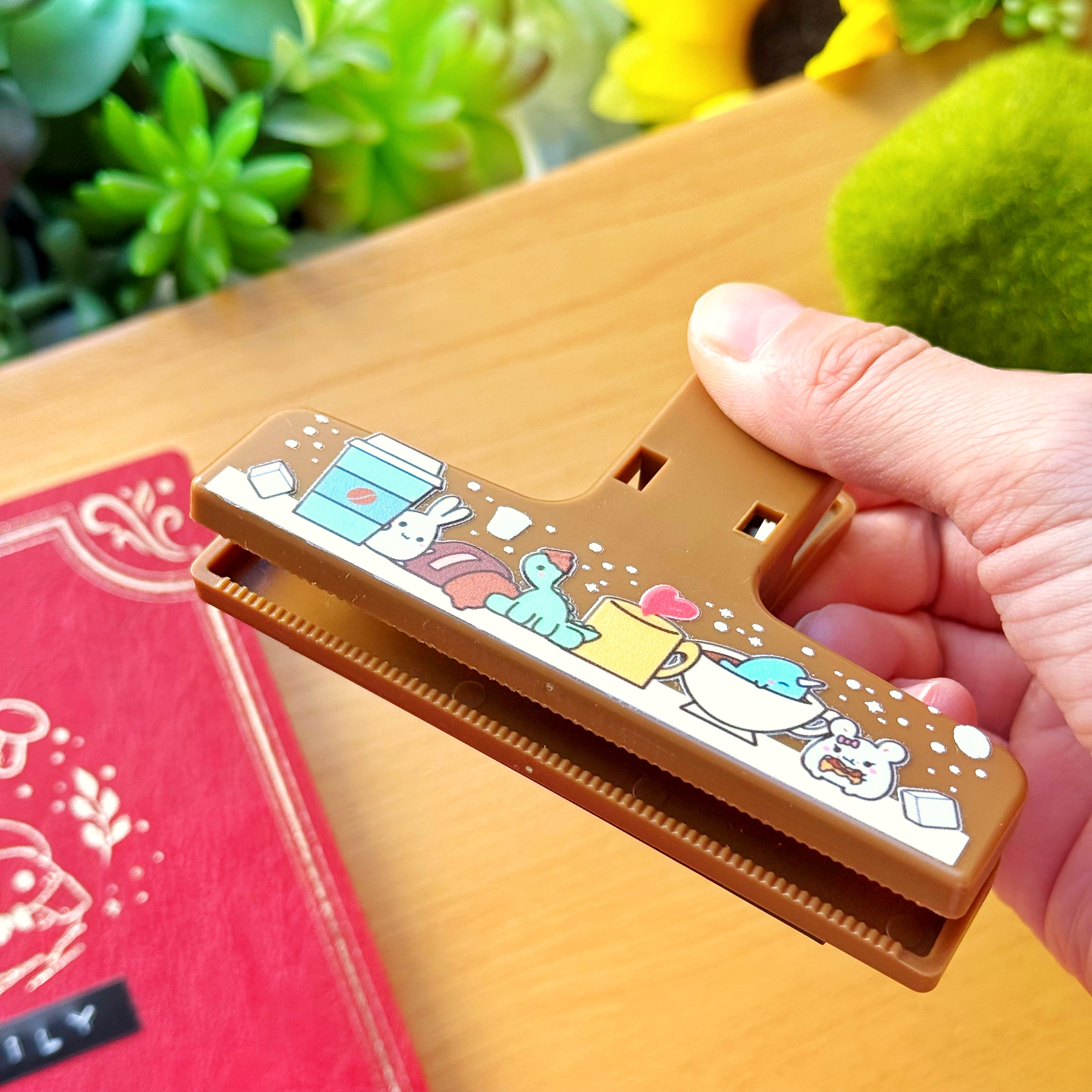 Notebook Clip - Coffee Shelf (Magnet)