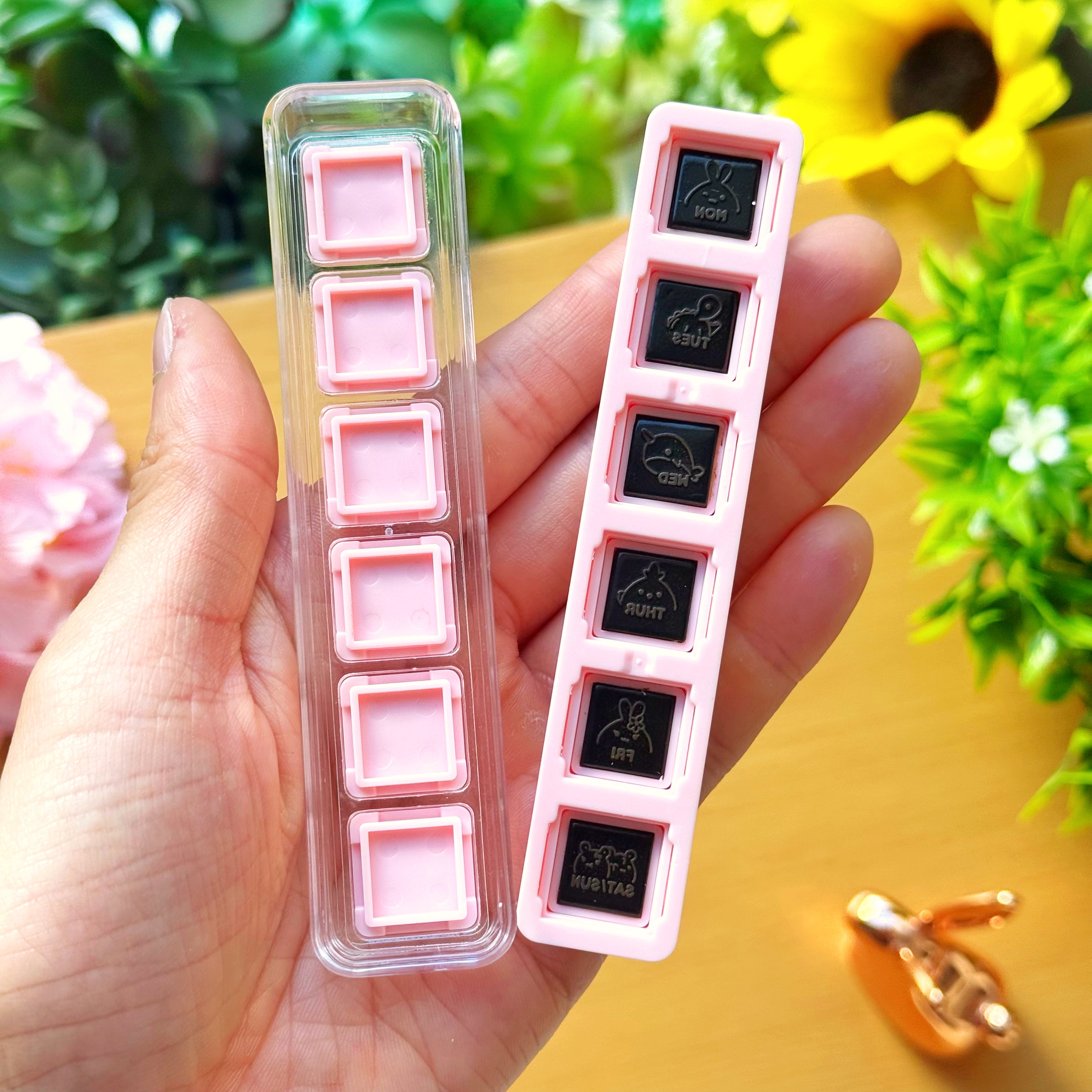 6-in-1 Removable Punch Stamp - Days of the Week