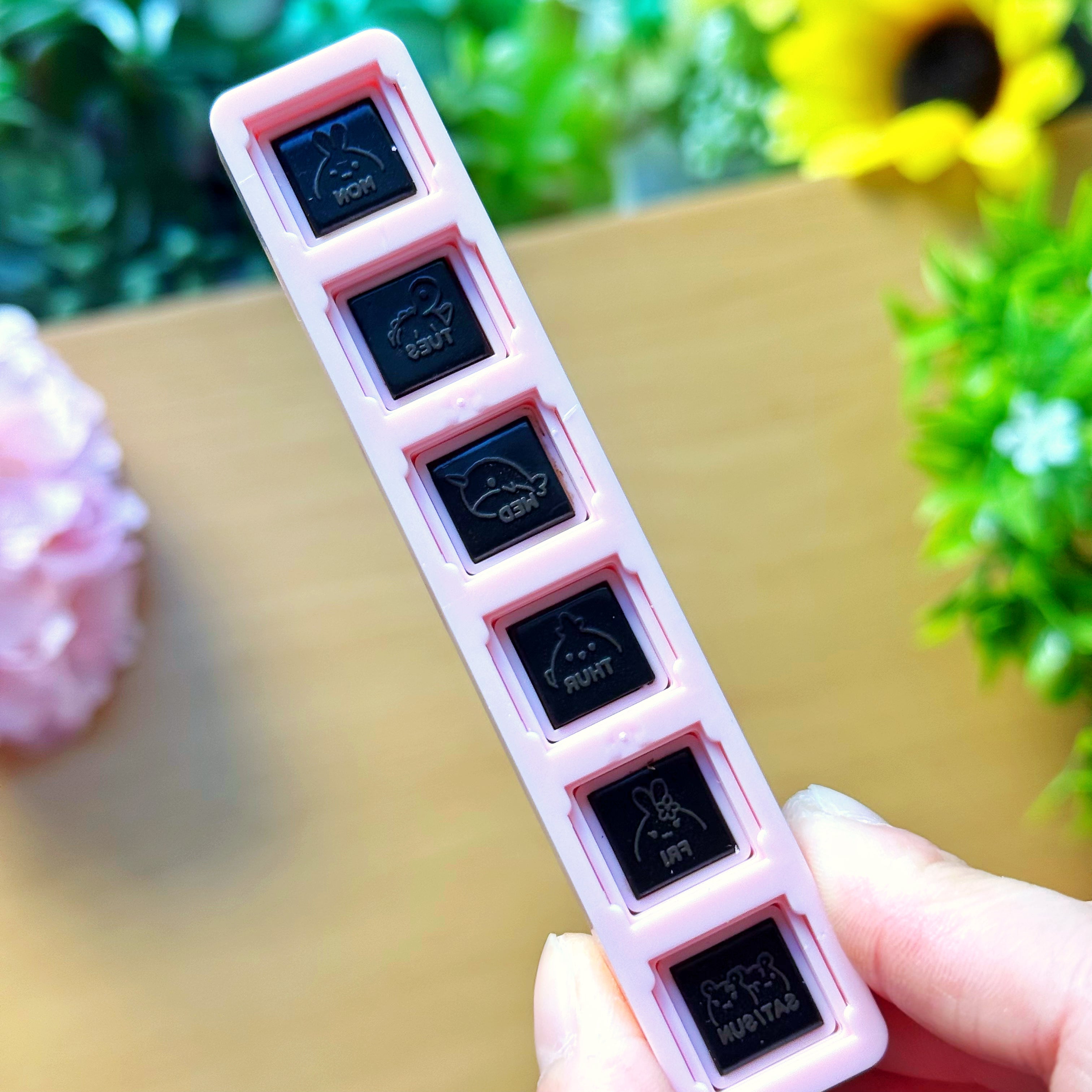 6-in-1 Removable Punch Stamp - Days of the Week