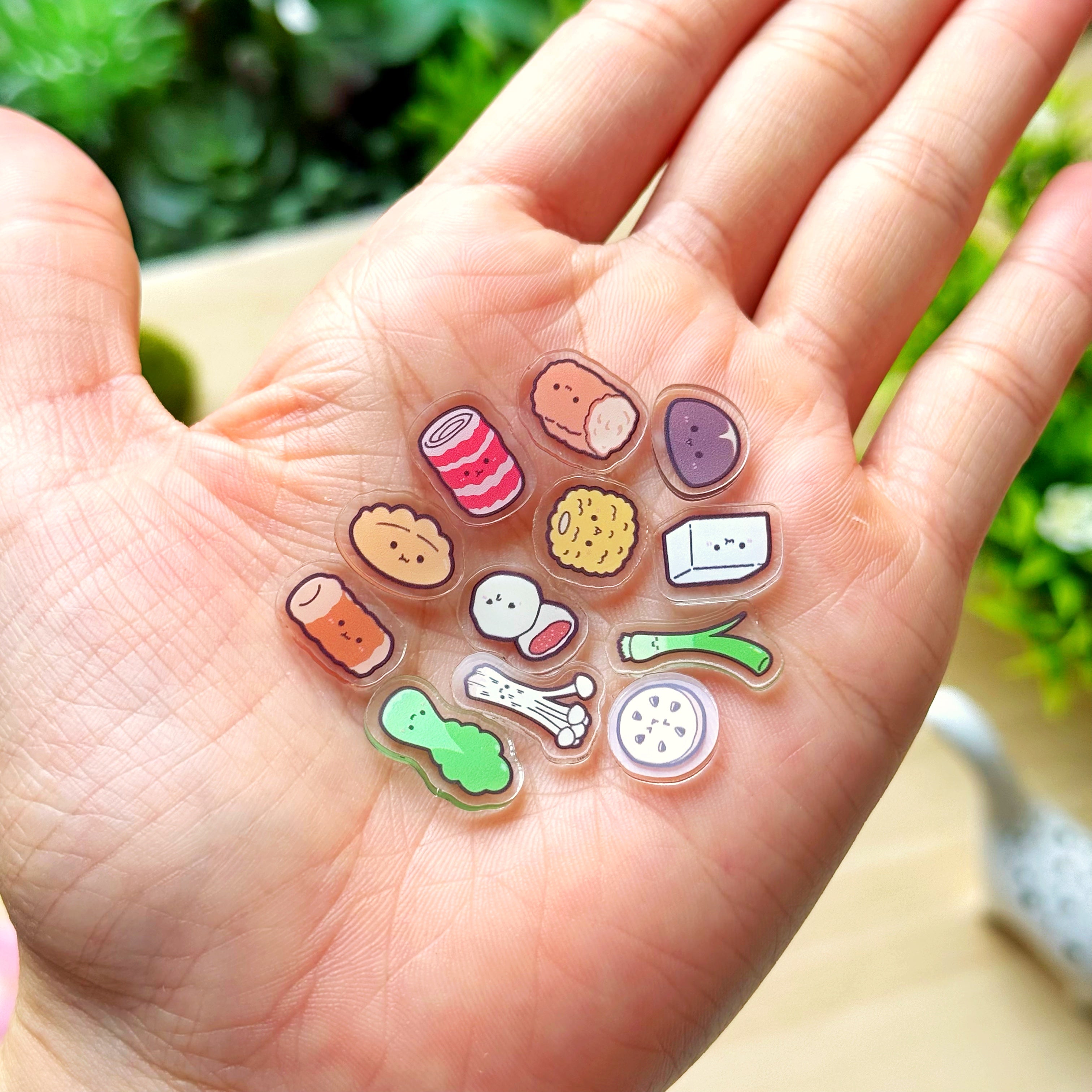 Shaker Keychain - Hot Pot (Refillable) with Blind Bag