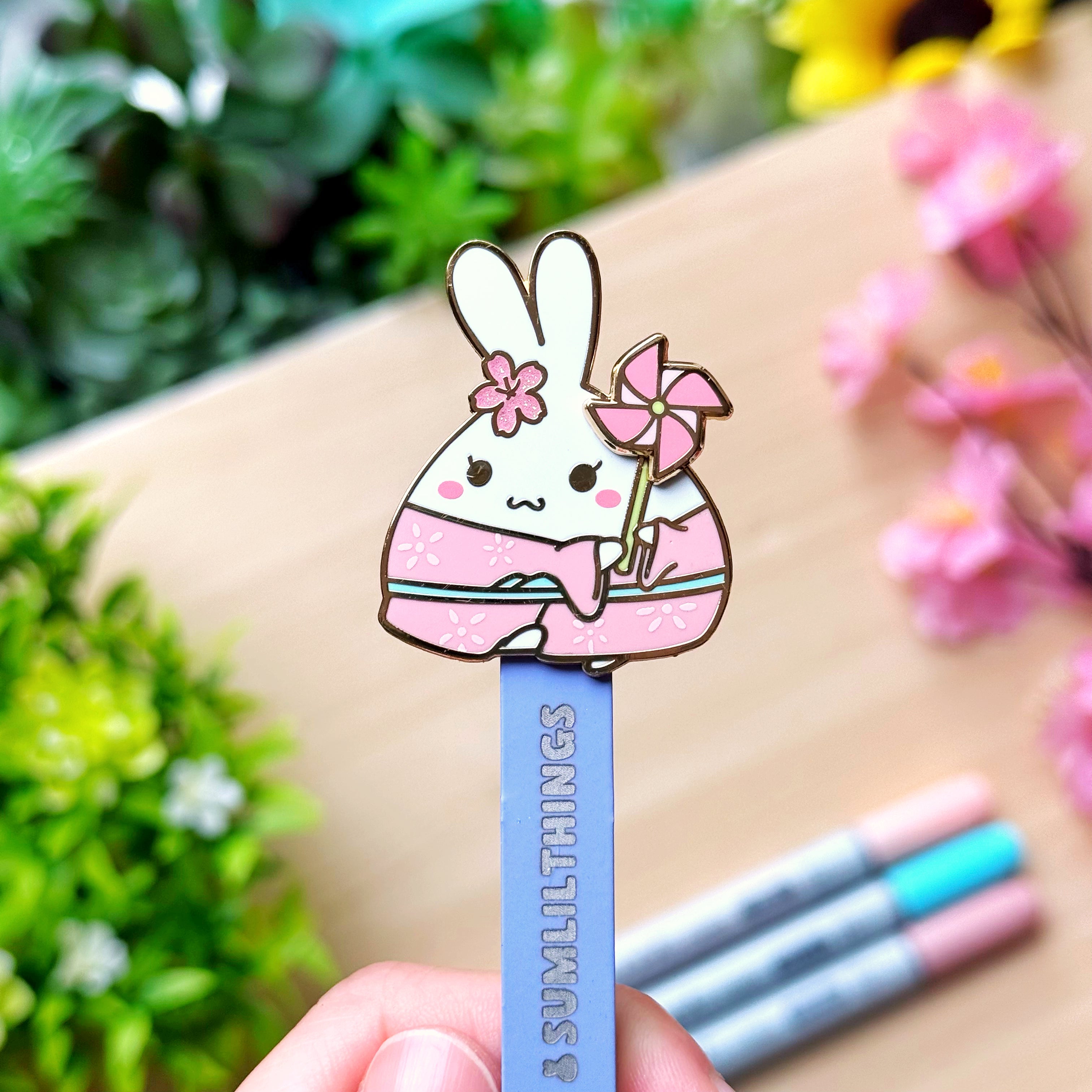 Enamel Tweezer - Lil' Sakura Pinwheel (Interactive)