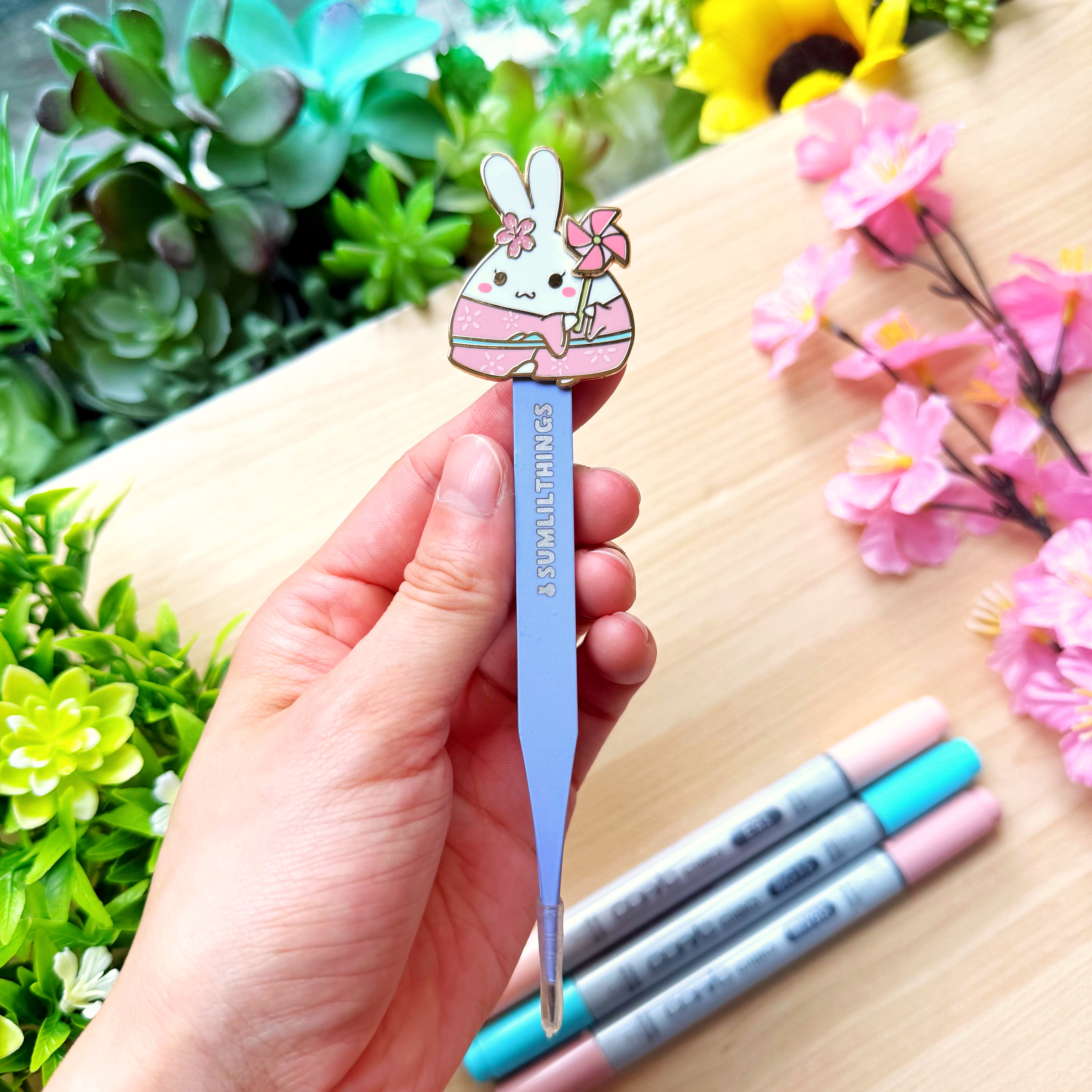 Enamel Tweezer - Lil' Sakura Pinwheel (Interactive)