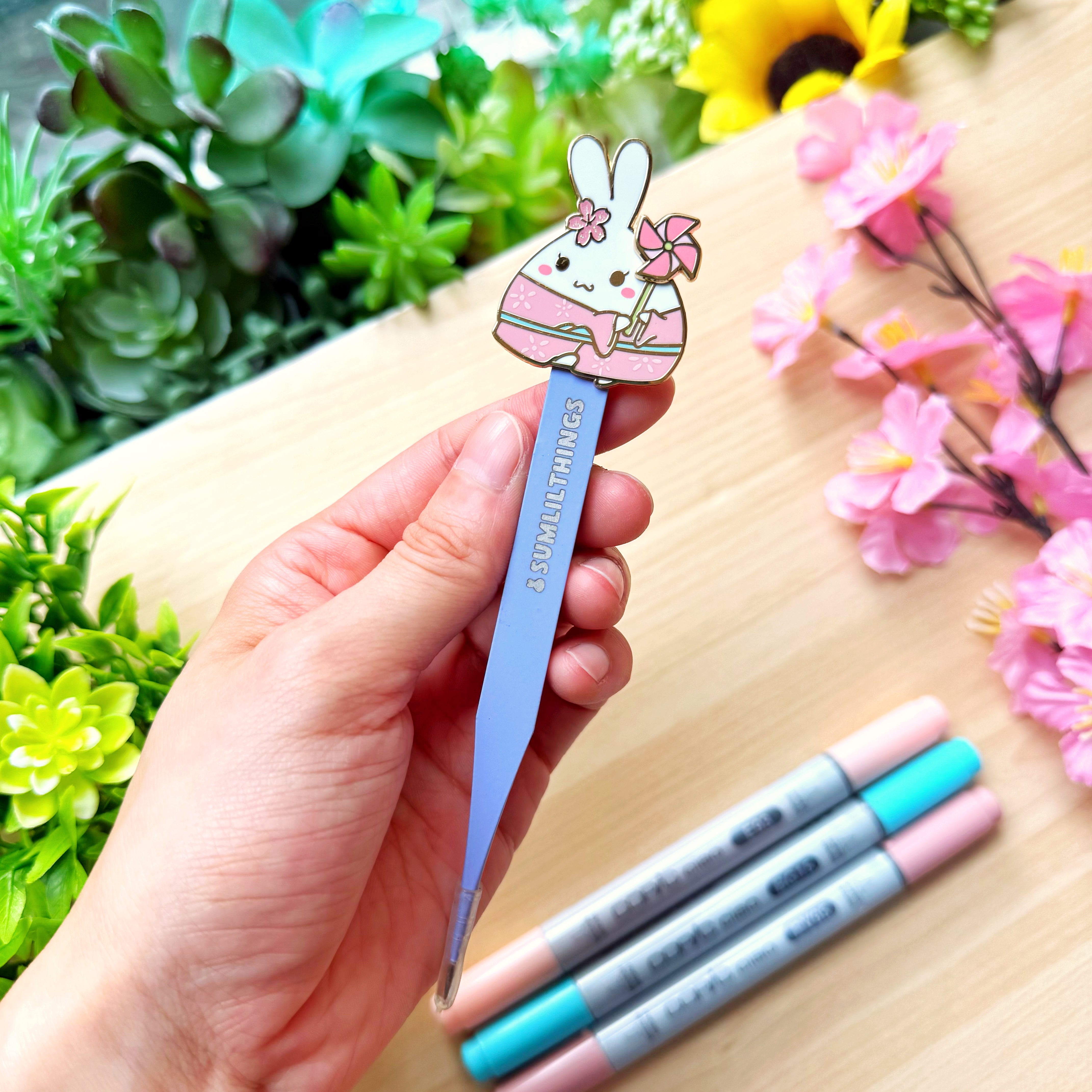 Enamel Tweezer - Lil' Sakura Pinwheel (Interactive)