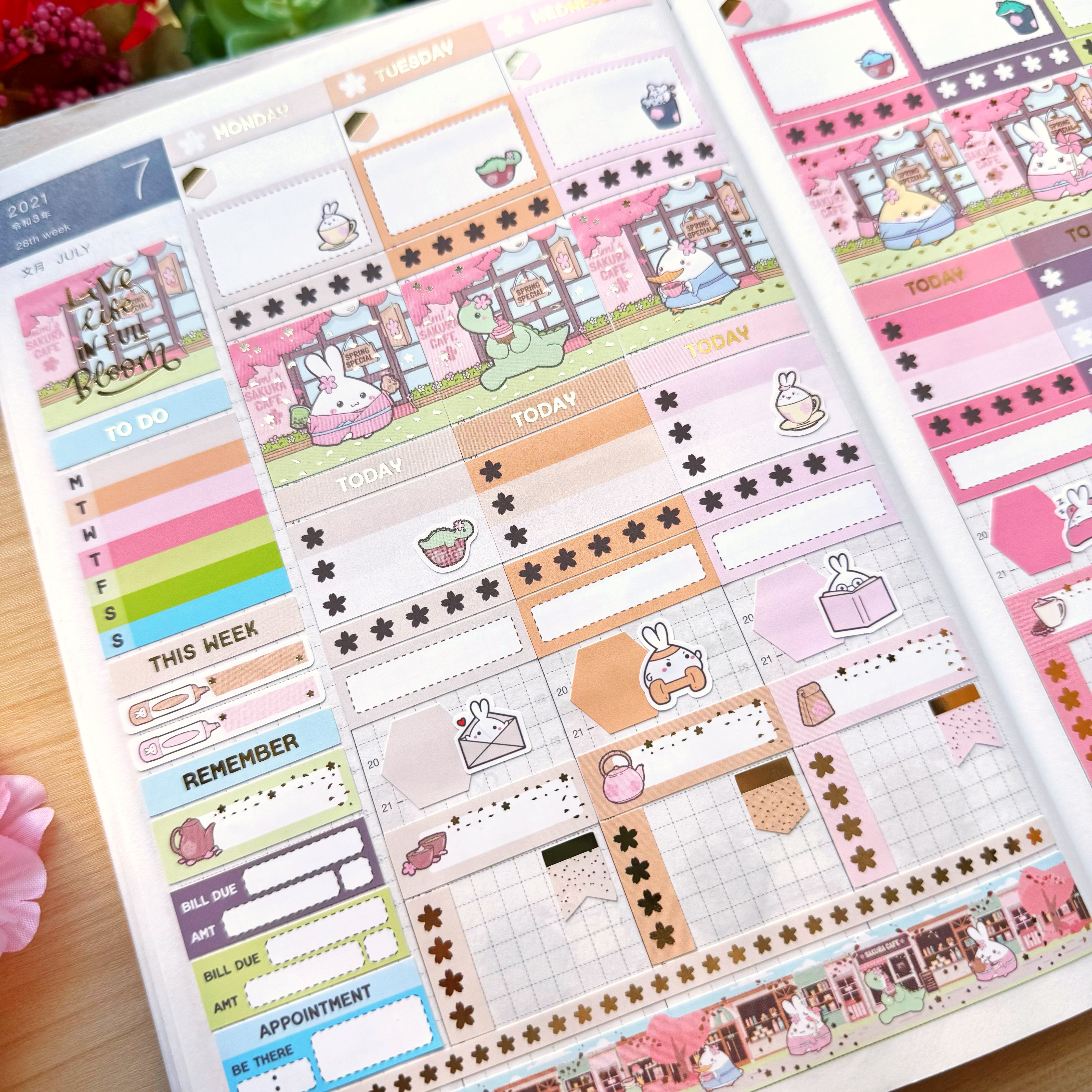 Hobonichi COUSIN - Lil' Sakura Cafe (Gold Foil Available)