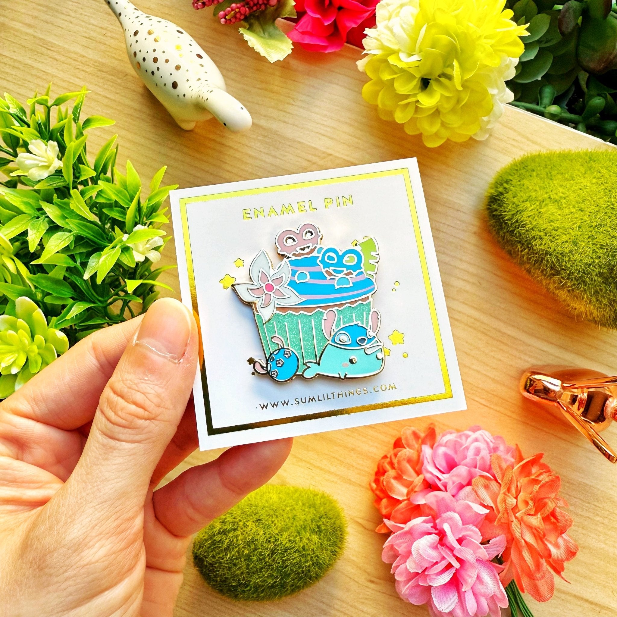 Enamel Pin - Lil' Ohana Treat - SumLilThings