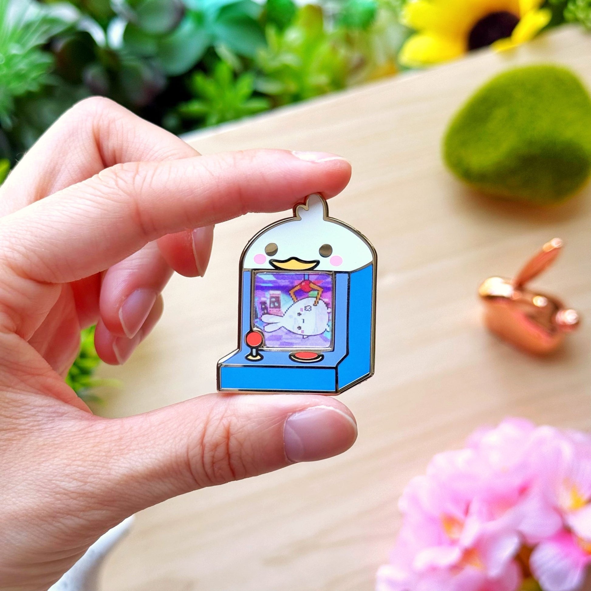 Enamel Pin - Wado Arcade Game (Lenticular) - SumLilThings