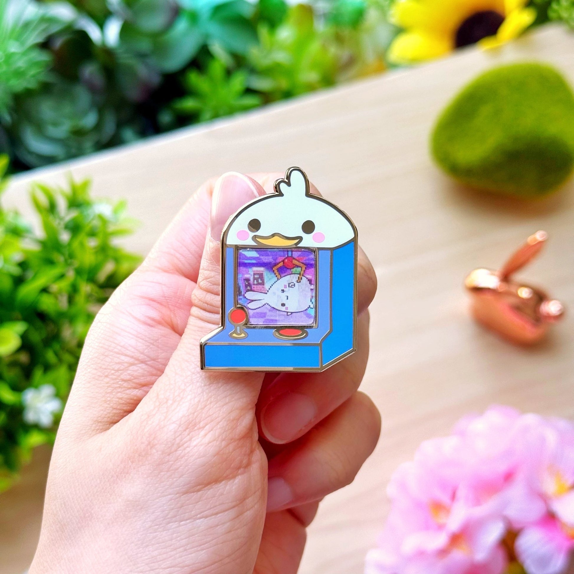 Enamel Pin - Wado Arcade Game (Lenticular) - SumLilThings
