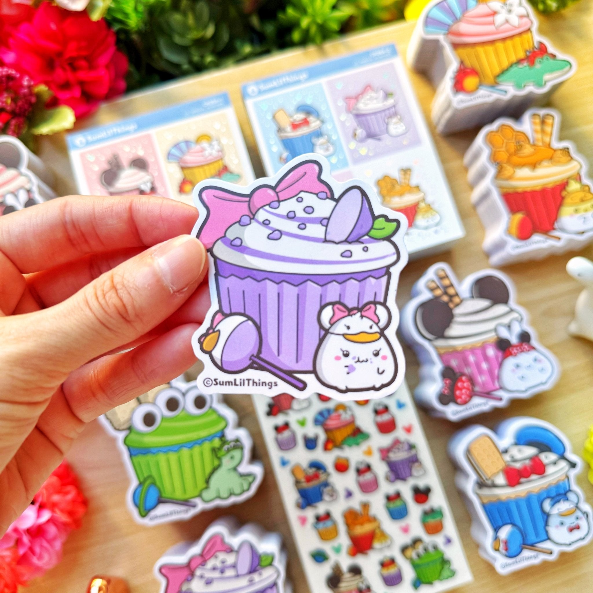 Vinyl Sticker - Daisy Cinnamon Cupcake - SumLilThings