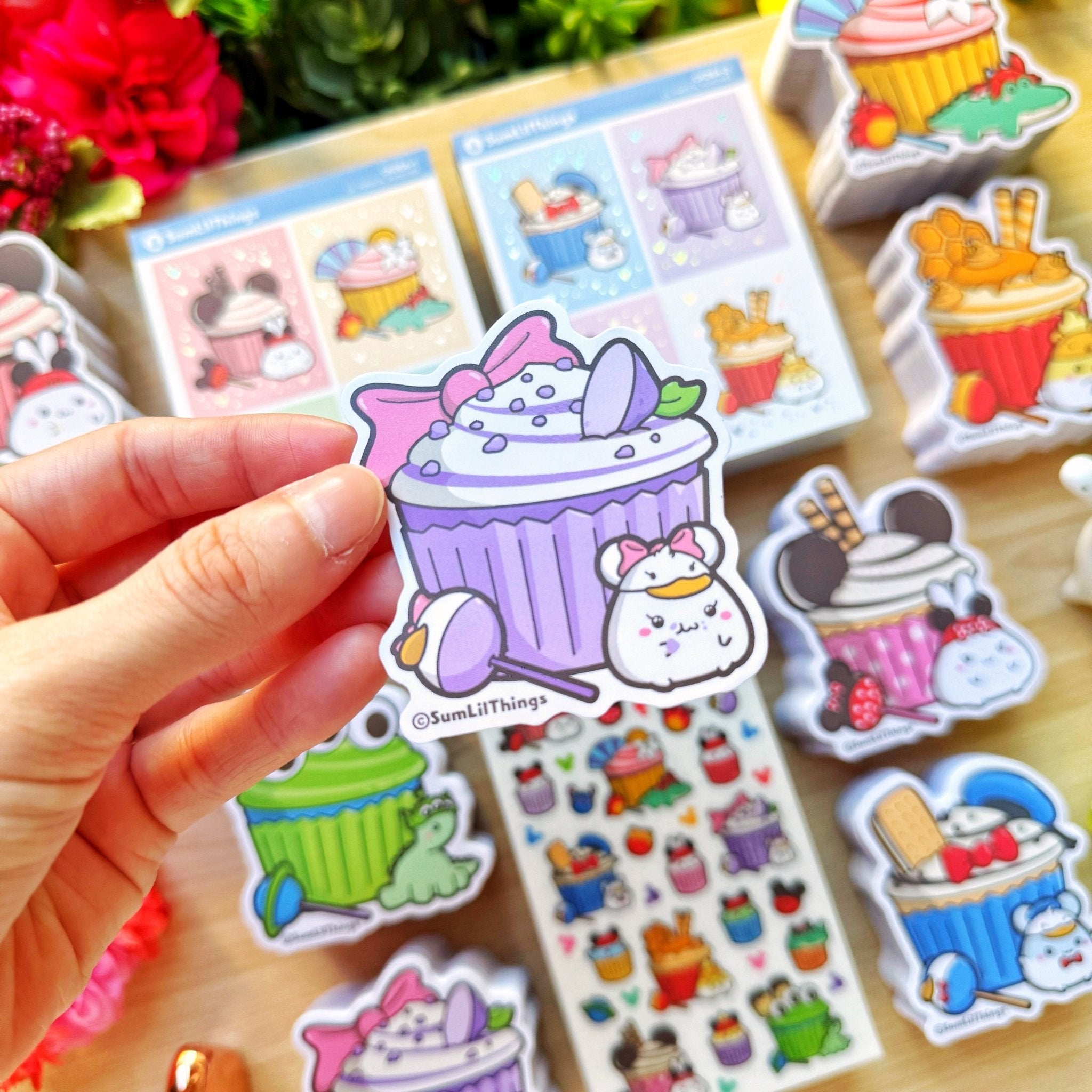 Vinyl Sticker - Daisy Cinnamon Cupcake - SumLilThings