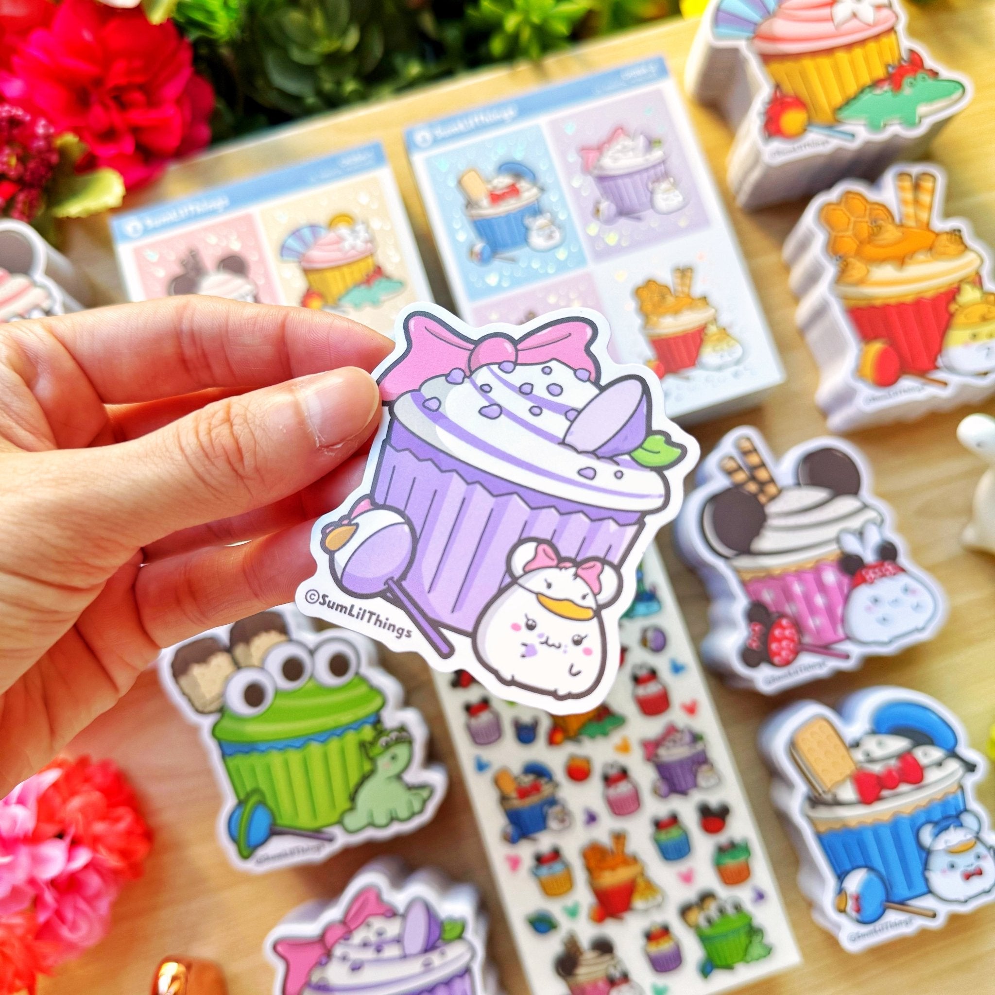 Vinyl Sticker - Daisy Cinnamon Cupcake - SumLilThings