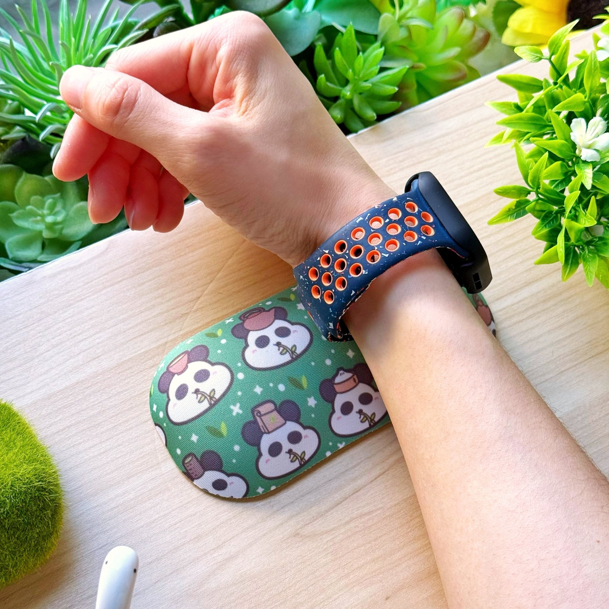 Wrist Rest - Panda Teahouse - SumLilThings