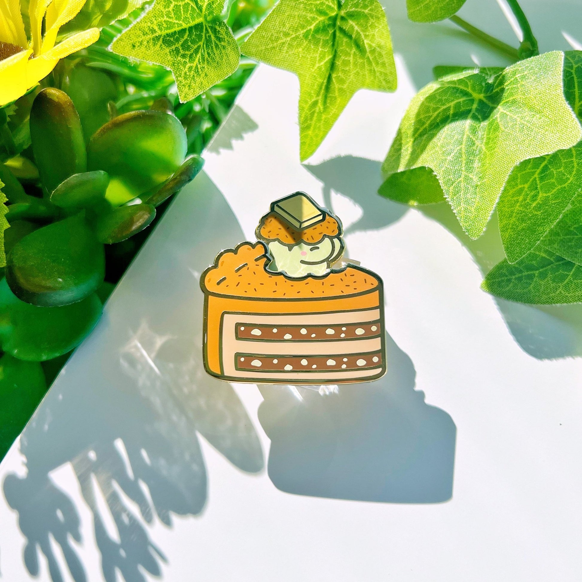 Enamel Pin - Peeking Chocolate Cake (Interactive Slider) - SumLilThings