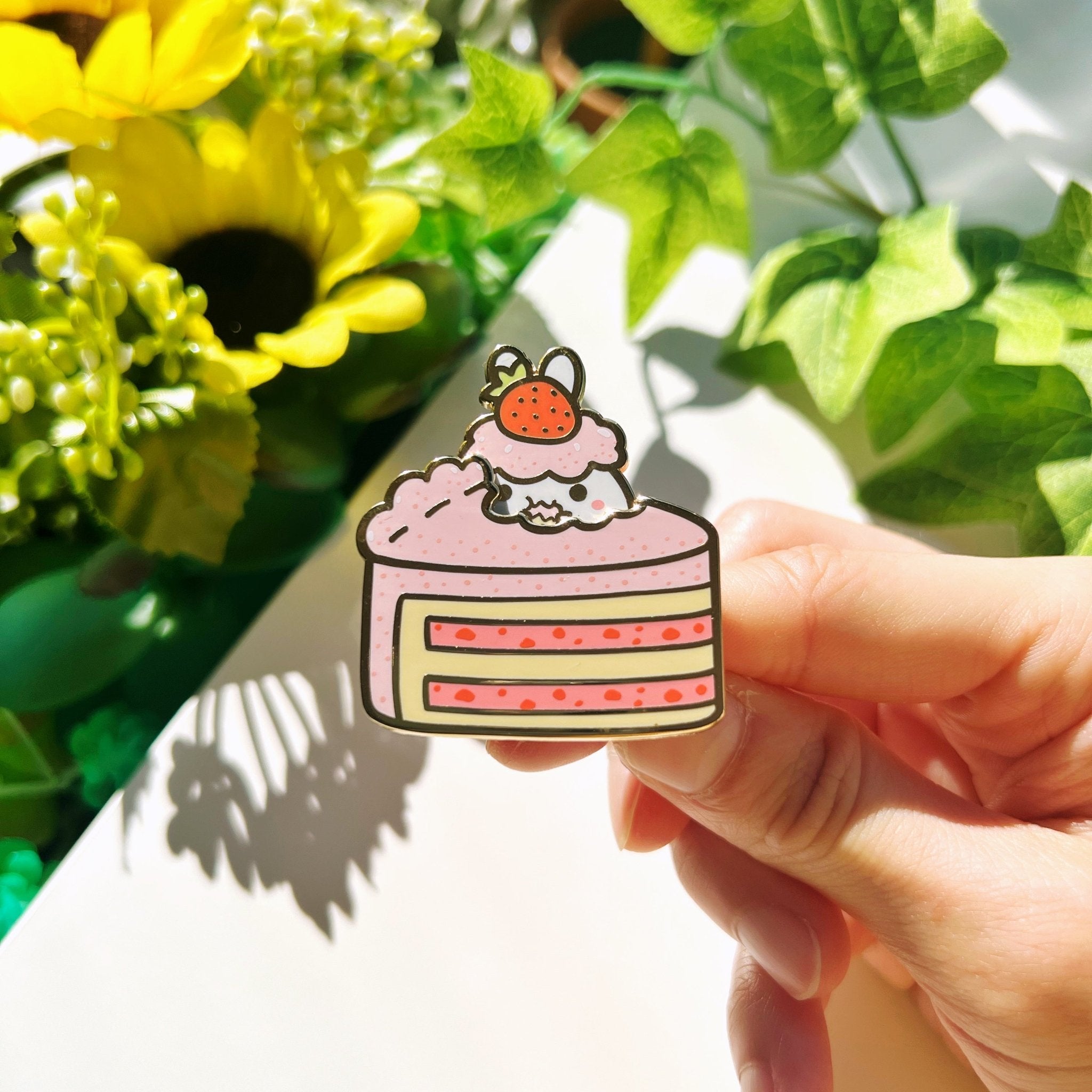 Enamel Pin - Peeking Strawberry Cake (Interactive Slider) - SumLilThings