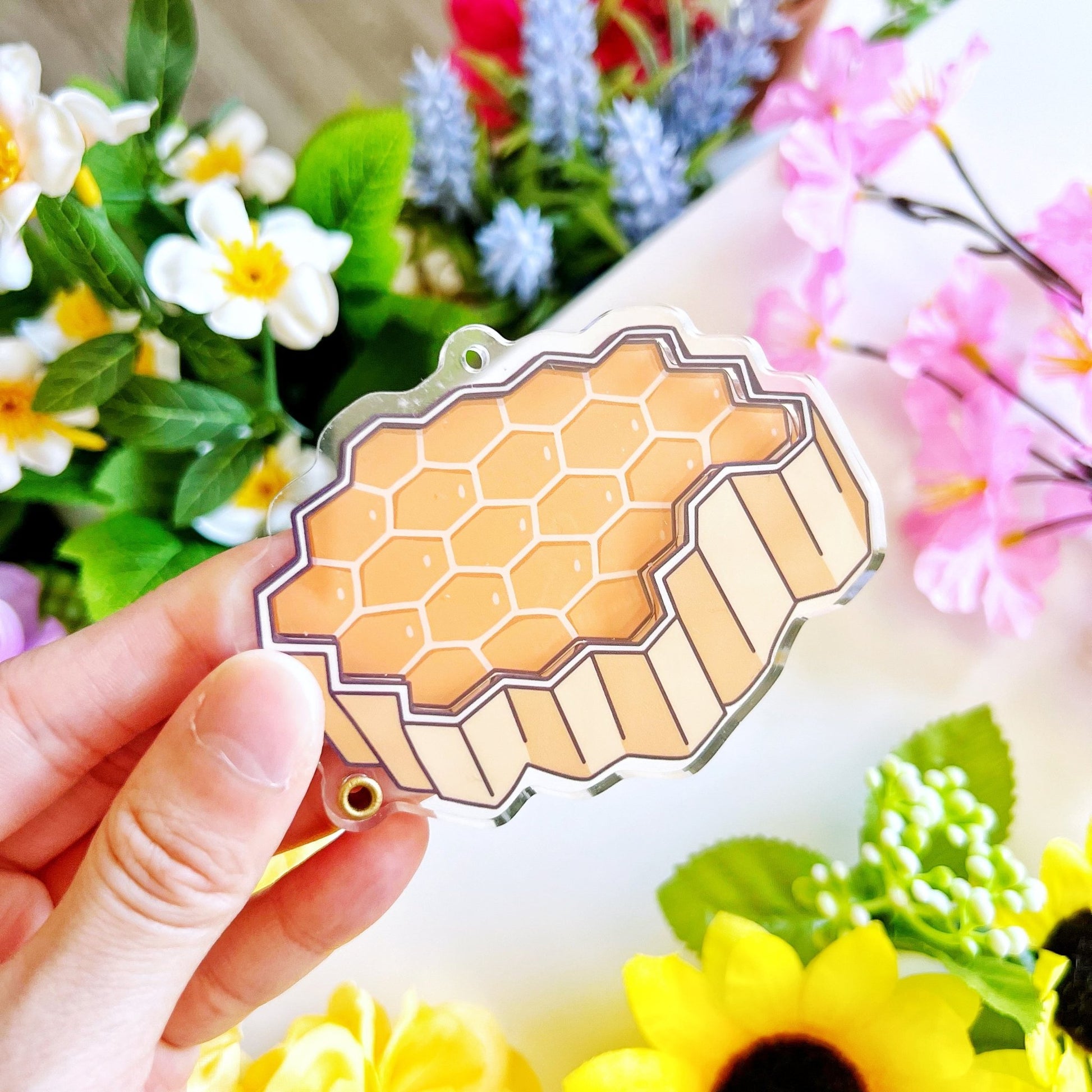 Shaker Keychain - Honeycomb (Refillable) with Blind Bag - SumLilThings